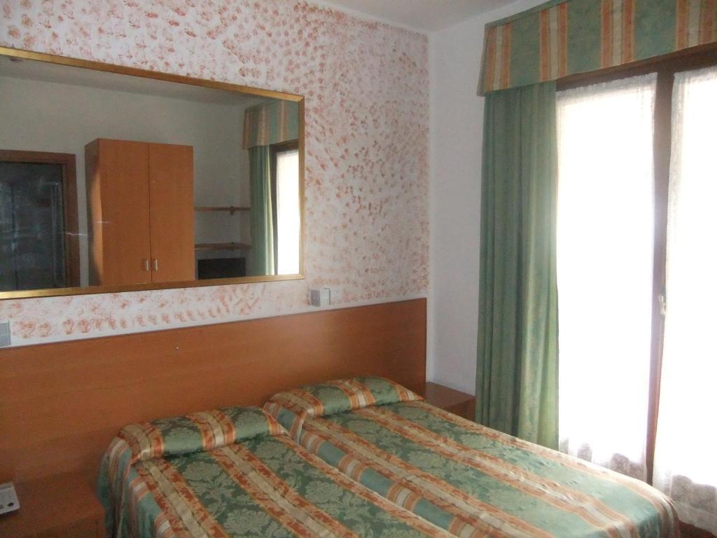 Hotel Da Bepi Лидо-ди-Езоло Экстерьер фото